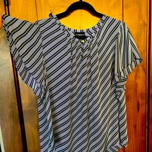 EUC Liz Clairborne Career blouse size L